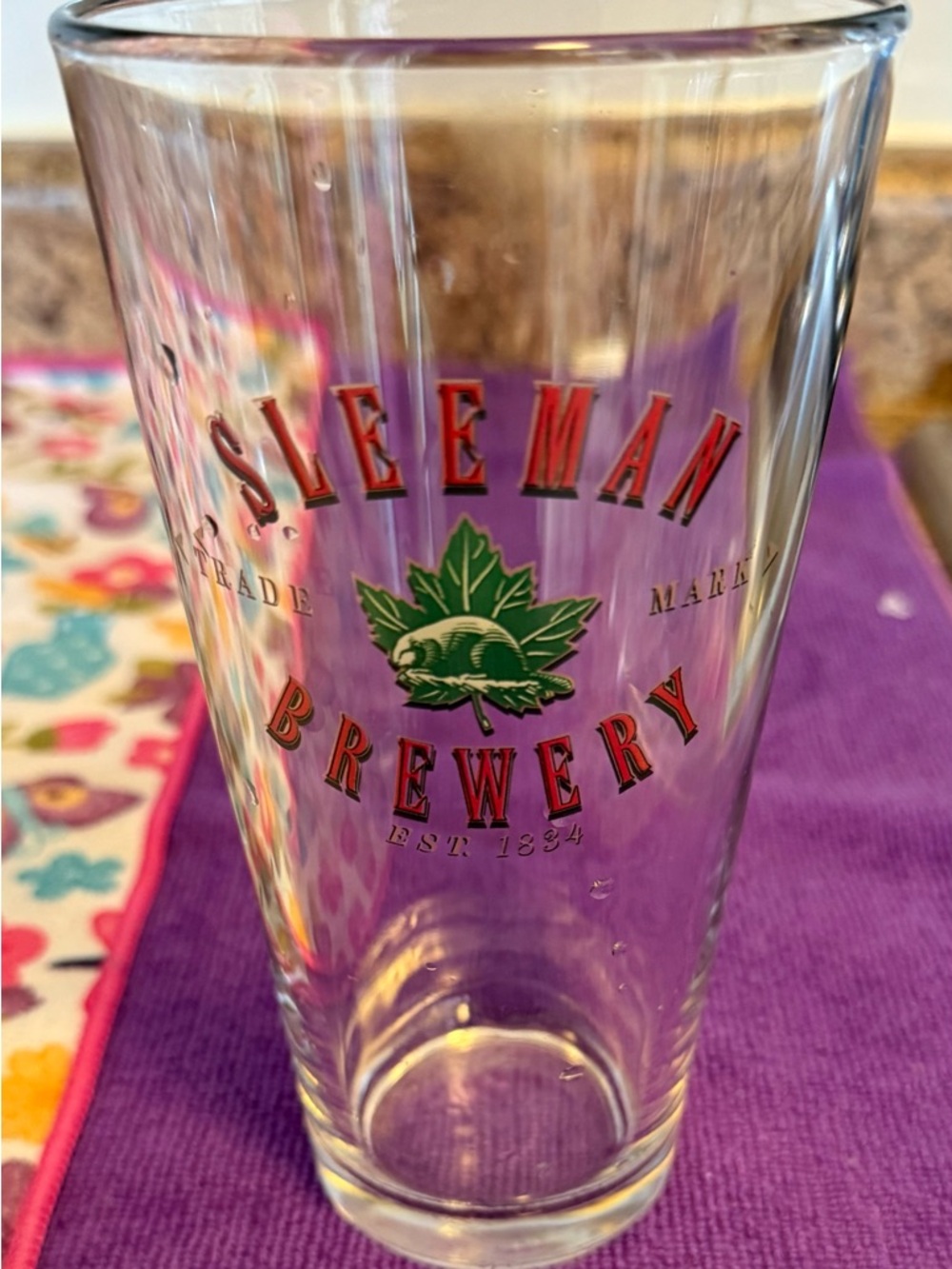 Sleeman Pint Glass with Green Leaf Logo